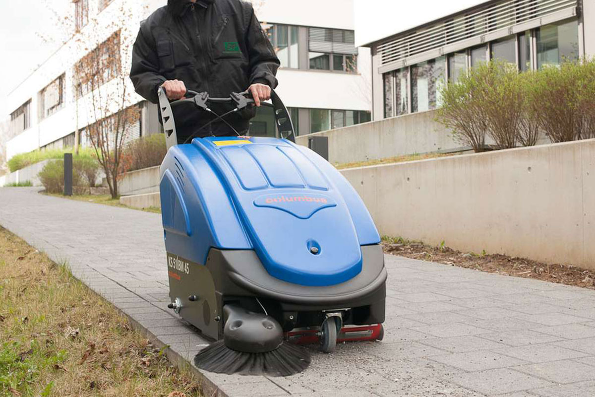 Kehrmaschine mit Motor KS 51BM 45 Indoor und Hofkehrmaschine