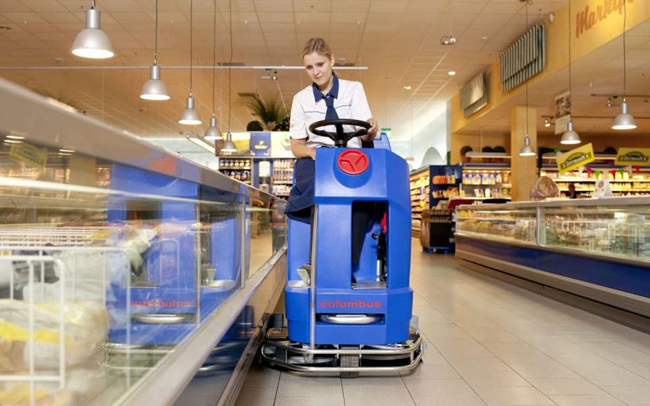 Retail / Einzelhandel Supermarkt reinigen