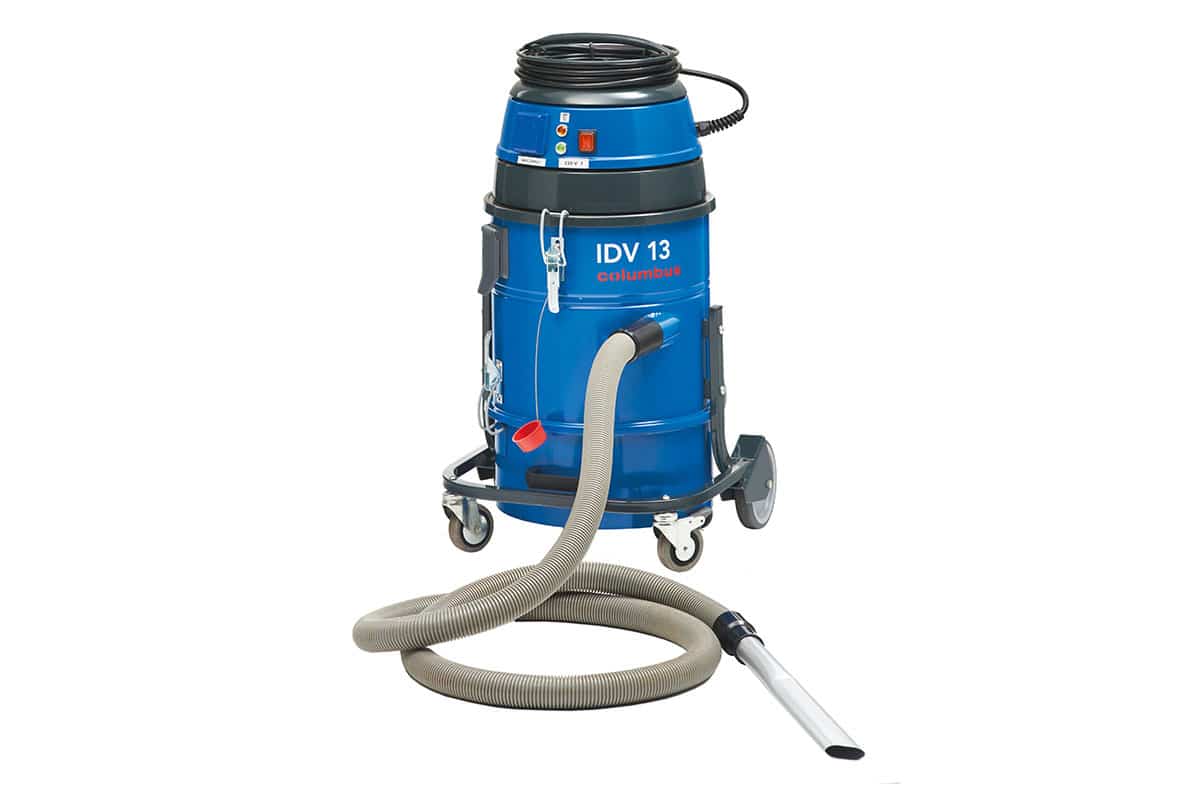 Industrial vacuum cleaner IDV13 front with hose